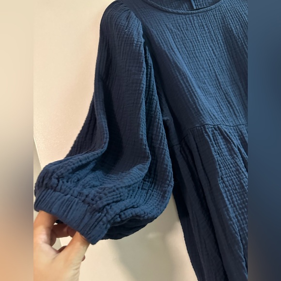 HYVE Navy Blue Dress - Picture 3 of 4